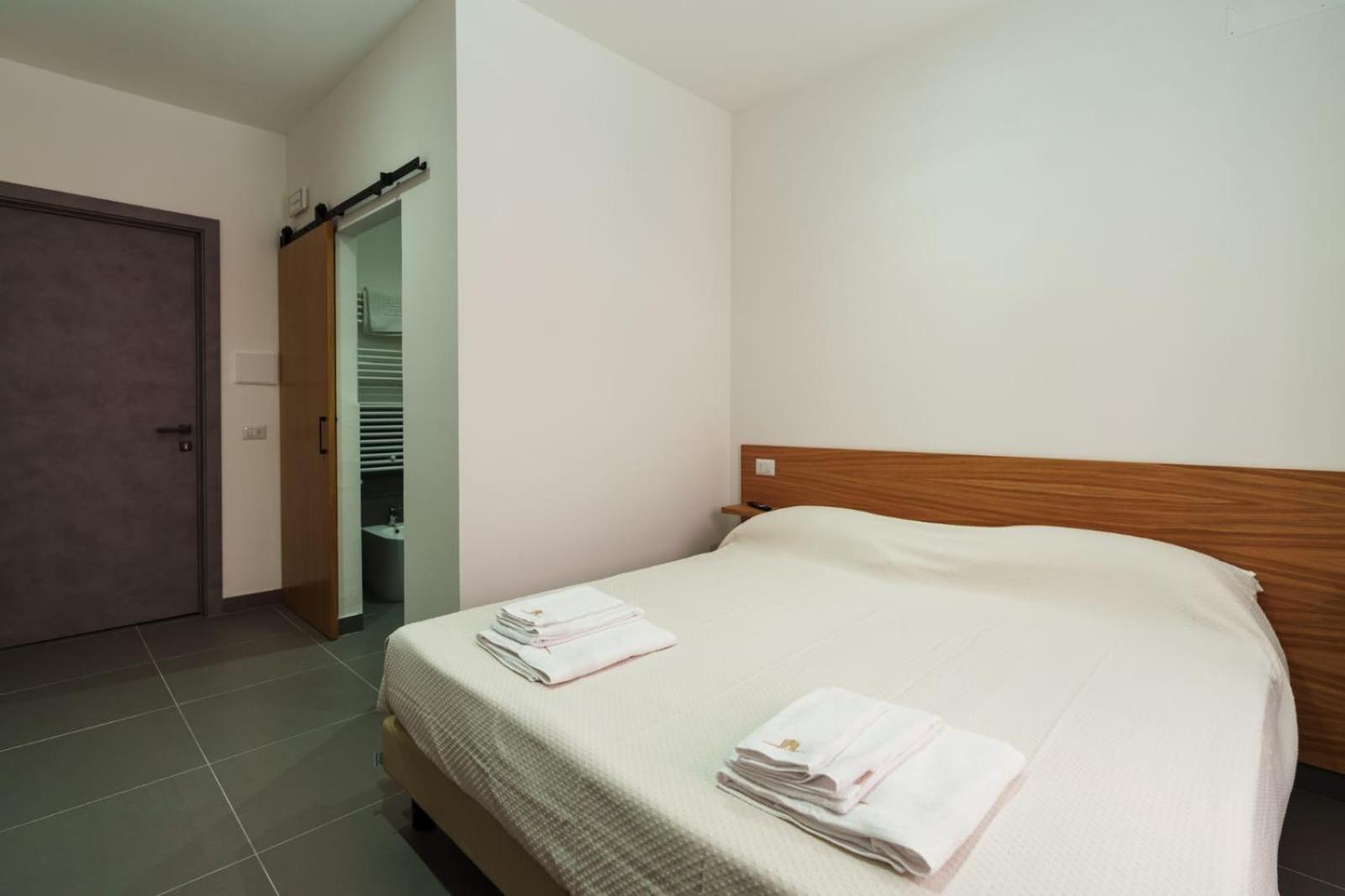 Camere Cavour マチェラータ エクステリア 写真