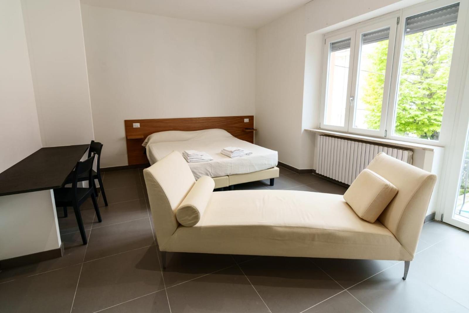 Camere Cavour マチェラータ エクステリア 写真